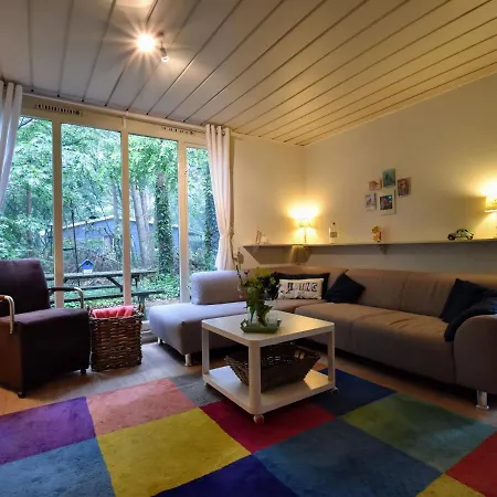 בית נופש Child-friendly Holiday In *