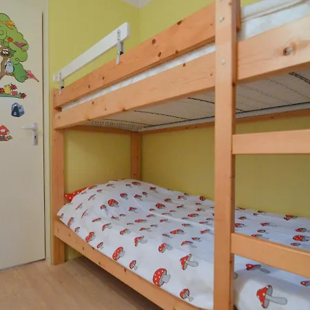 בית נופש Child-friendly Holiday In *
